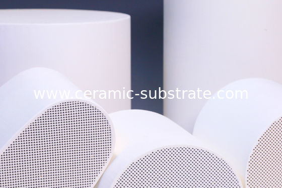 acheter Cordiérite DPF d'automobile pour le convertisseur catalytique de nid d'abeilles/moto/nid d'abeilles de cordiérite online manufacture