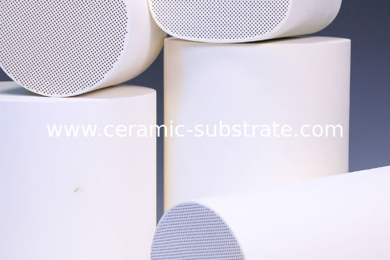 acheter Substrat en céramique de nid d'abeilles, appui en céramique du catalyseur 100CSI/filtre catalytique online manufacture